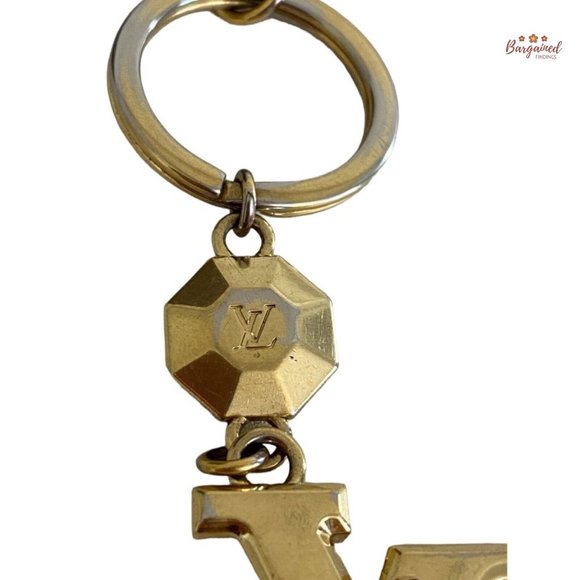 Authentic LOUIS VUITTON Gold LV Facettes Bag Charm & Key Holder - Picture 3 of 13